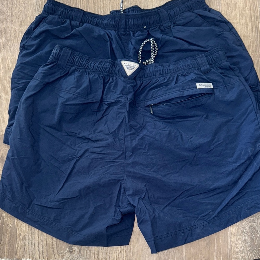 Columbia Women's Navy Shorts